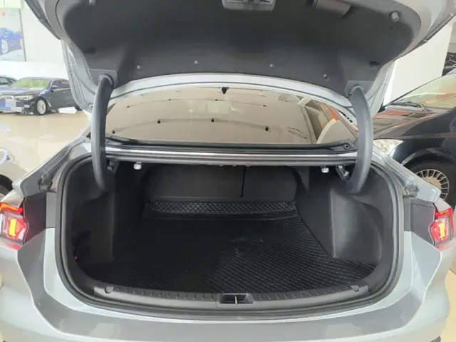 Ford Mondeo — Фото автомобиля 14