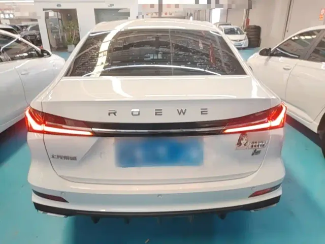 Roewe i5 — Фото автомобиля 5