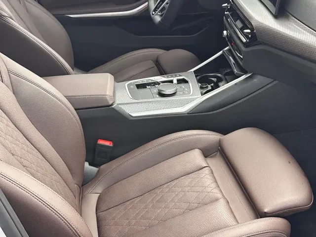 BMW 3 Series — Фото автомобиля 9