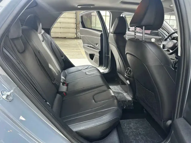 Hyundai Elantra — Фото автомобиля 29