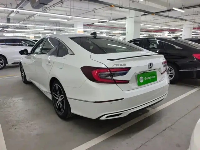 Honda Accord — Фото автомобиля 4
