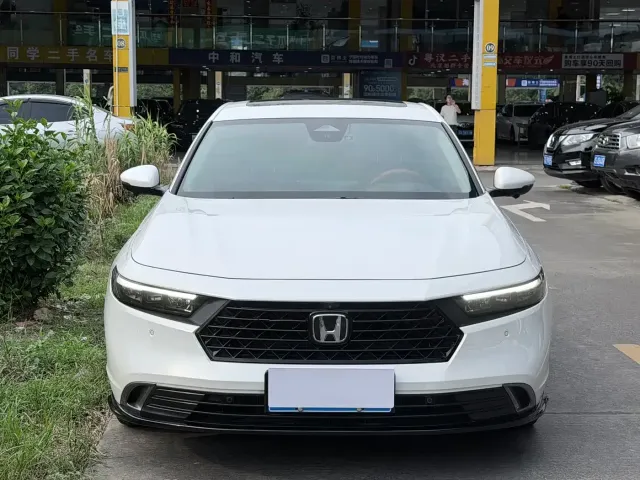Honda Accord — Фото автомобиля 2