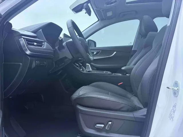 Chery Tiggo 8 — Фото автомобиля 8