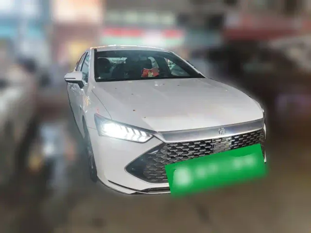 BYD Qin PLUS — Фото автомобиля 23