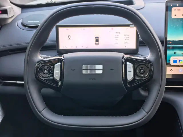 Geely Galaxy Starship 7 EM-i — Фото автомобиля 13