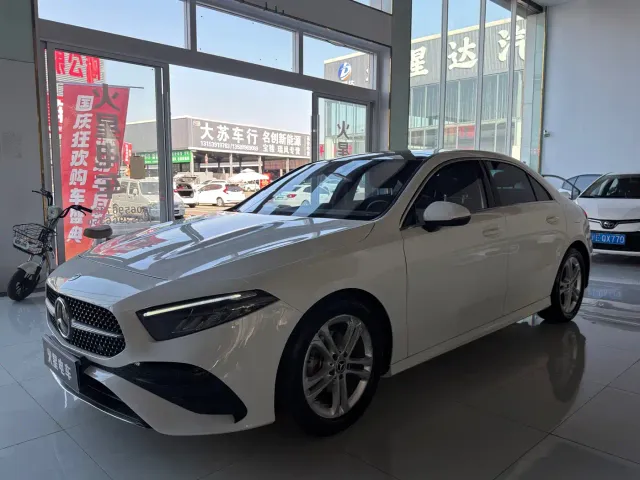 Mercedes-Benz A-Class — Фото автомобиля 3