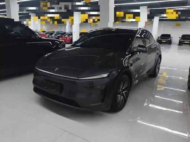 Фотография автомобиля — Tesla Model Y