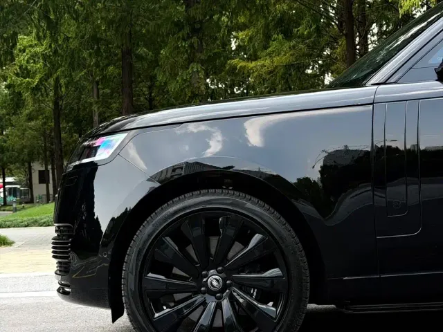 Land Rover Range Rover — Фото автомобиля 3