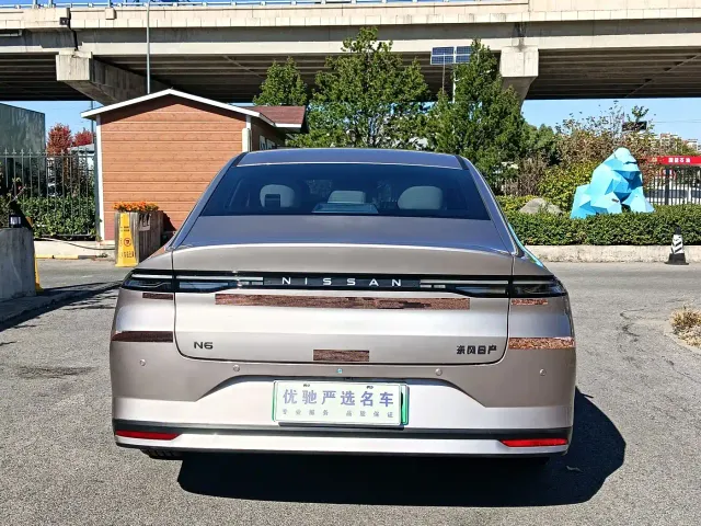 Nissan N6 — Фото автомобиля 8