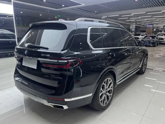 BMW X7 — Фото автомобиля 9