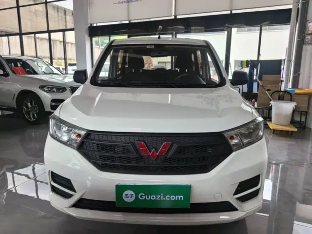 Wuling Hongguang — Фото автомобиля 2