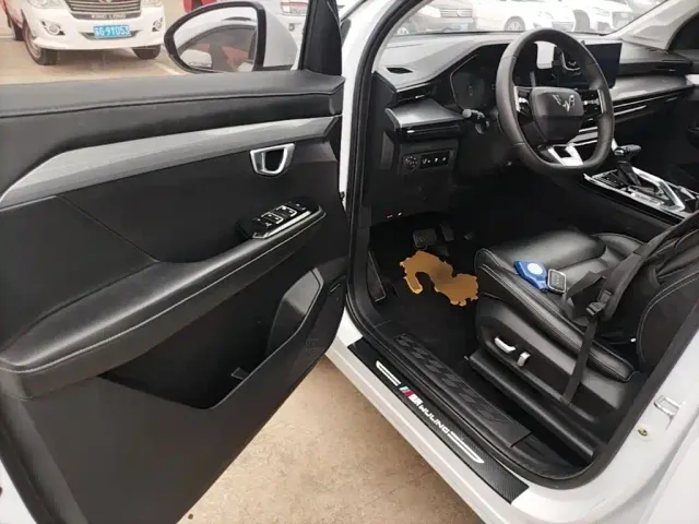 Wuling Asta — Фото автомобиля 15