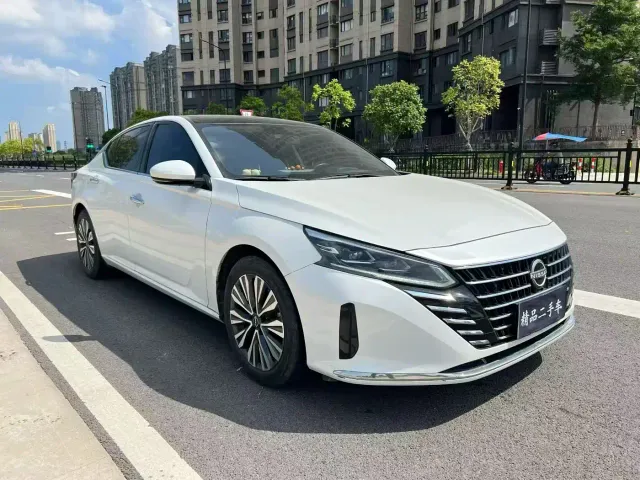 Nissan Teana — Фото автомобиля 3