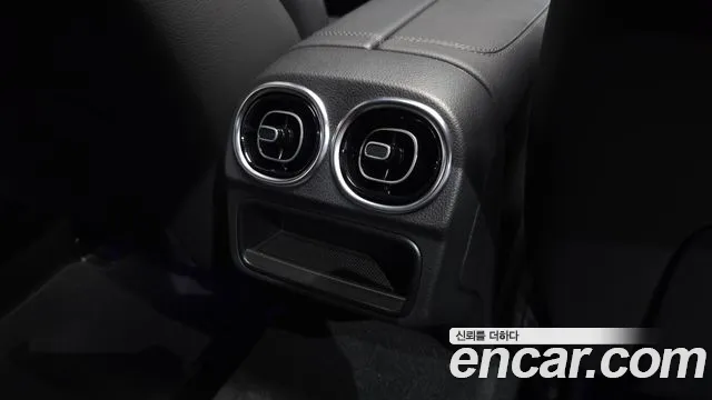 Mercedes-Benz C-Class — Фото автомобиля 24