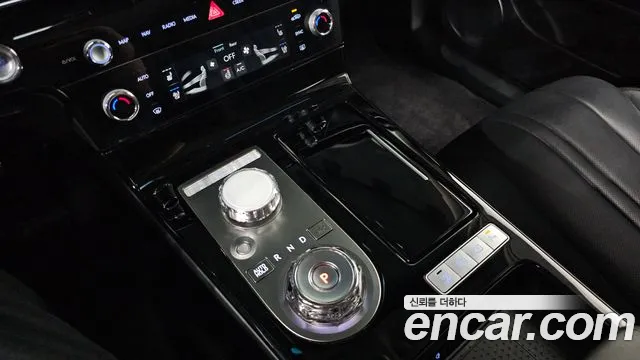 Genesis G80 Бензин 2.5 турбо AWD — Фото автомобиля 7