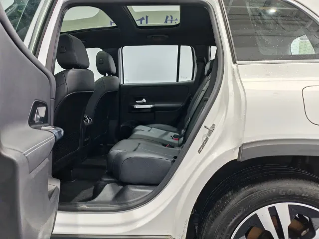 Mercedes-Benz GLB-Class — Фото автомобиля 12