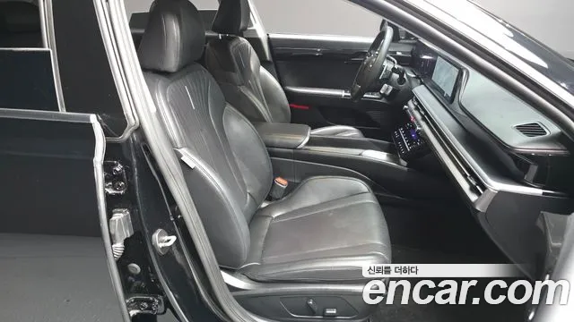 Hyundai Grandeur GN7 — Фото автомобиля 17