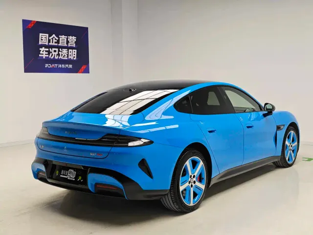 Xiaomi SU7 — Фото автомобиля 4