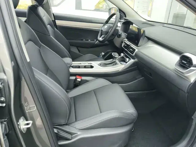 Geely Binyue — Фото автомобиля 24