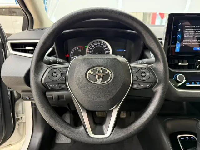 Toyota Corolla — Фото автомобиля 11
