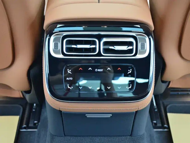 Mercedes-Benz S-Class — Фото автомобиля 13