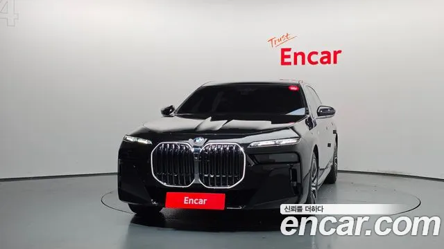 BMW 7 Series G70 — Фото автомобиля 3