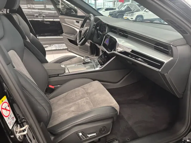 Audi A6L — Фото автомобиля 7