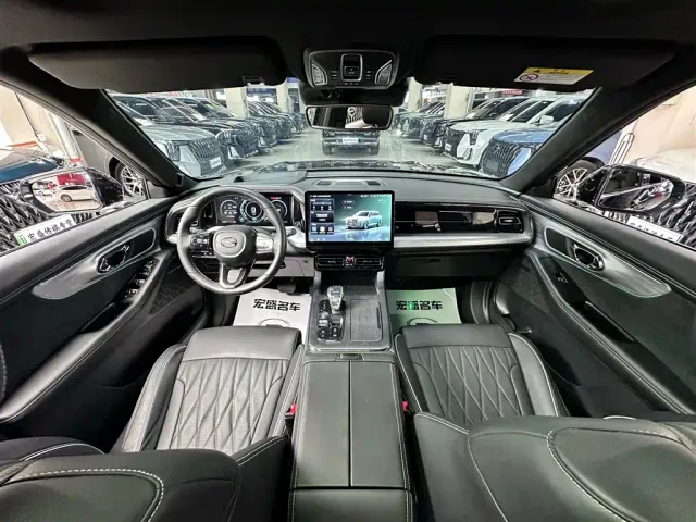 GAC Trumpchi GS8 — Фото автомобиля 23