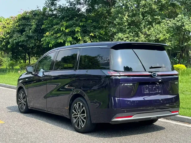GAC Trumpchi E8 — Фото автомобиля 14