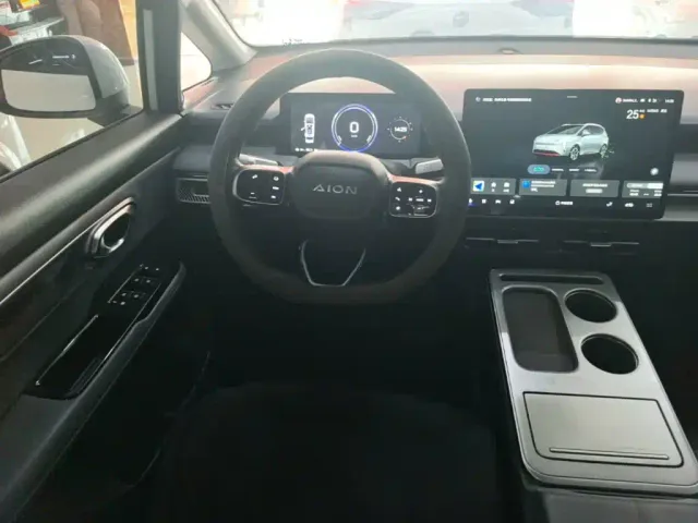GAC Aion Y — Фото автомобиля 10