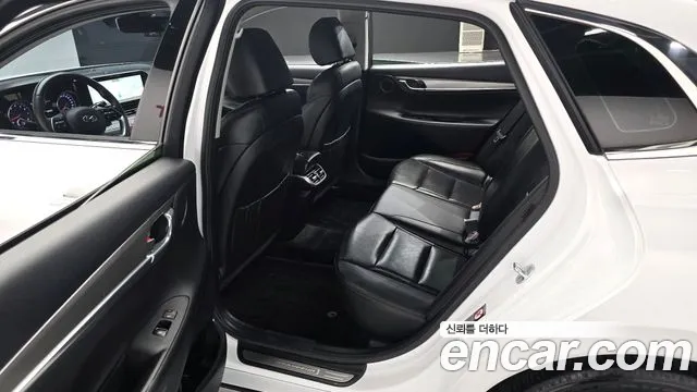 Hyundai Grandeur Новый Grandeur IG 3.0 LPi (Для проката) — Фото автомобиля 12