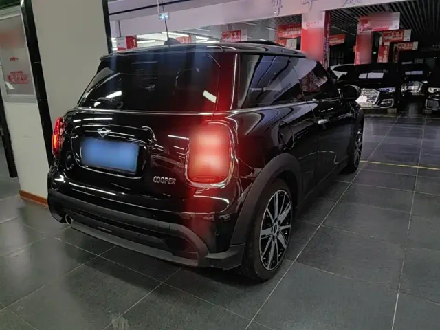 MINI Hatch — Фото автомобиля 6