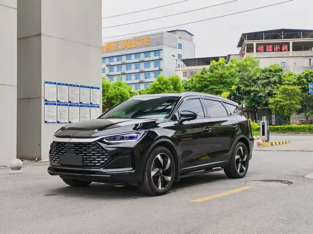 Фотография автомобиля — BYD Tang