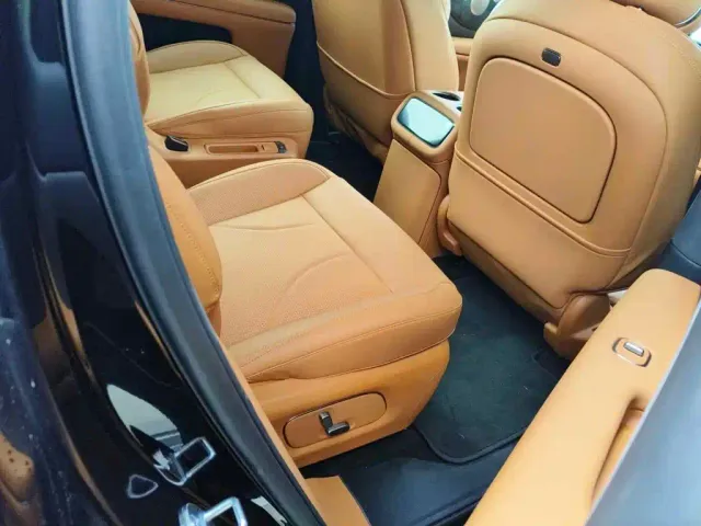 IM Motors LS8 — Фото автомобиля 11