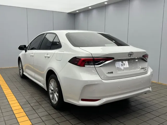 Toyota Corolla — Фото автомобиля 4