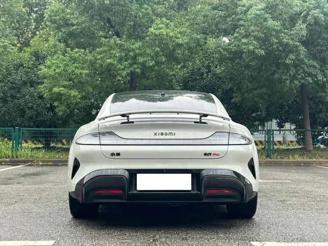 Xiaomi SU7 — Фото автомобиля 8