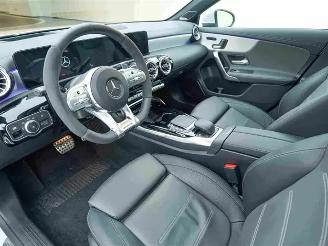Mercedes-Benz Mercedes-Benz A-Class AMG (Import) 2020 AMG A 45 4MATIC+ — Фото автомобиля 9