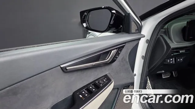 Kia EV6 — Фото автомобиля 28