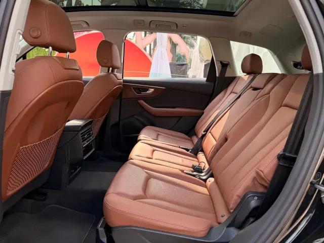 Audi Q7 — Фото автомобиля 14