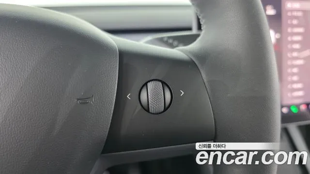 Tesla Model Y — Фото автомобиля 14