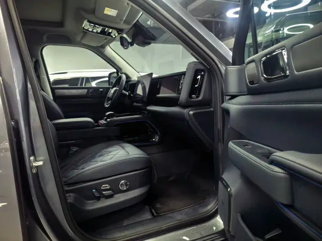 BYD FangChengBao Leopard 5 — Фото автомобиля 10