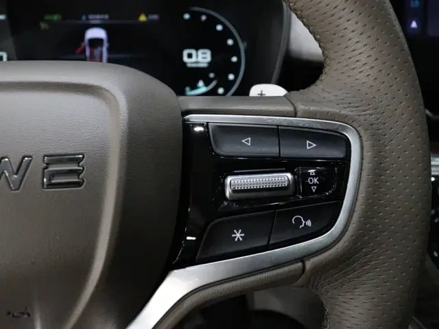 Roewe iMAX8 — Фото автомобиля 20