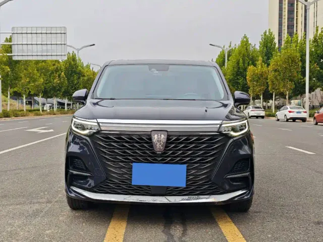 Roewe iMAX8 — Фото автомобиля 2