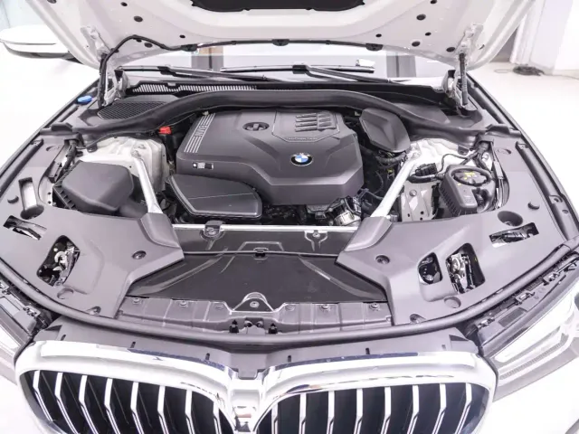 BMW 5 Series — Фото автомобиля 21
