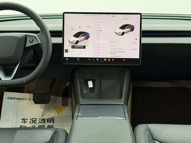 Tesla Model 3 — Фото автомобиля 22