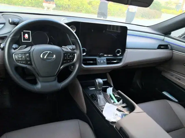Lexus ES — Фото автомобиля 12