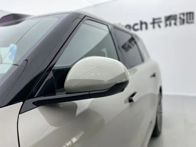 IM Motors LS8 — Фото автомобиля 12