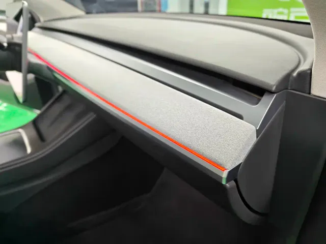 Tesla Model Y — Фото автомобиля 14
