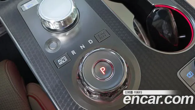 Genesis GV80 Coupe — Фото автомобиля 12