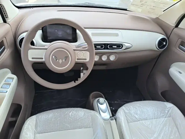 Wuling Hongguang Mini EV — Фото автомобиля 9